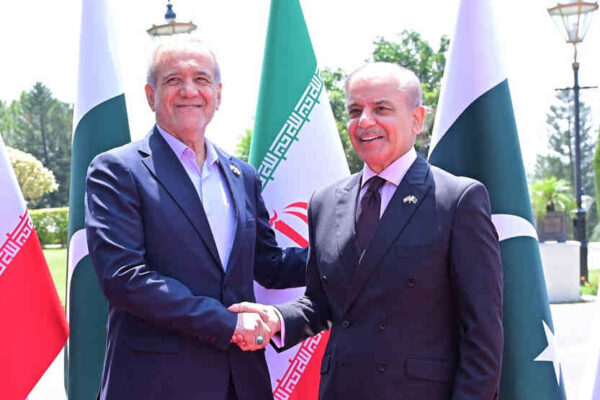 وزارت خارجه پاکستان: سفر پزشکیان بیانگر آرمانهای مشترک تهران – اسلامآباد برای صلح است