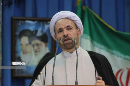 خطیب جمعه ایلام: مذاکره و میدان مکمل یکدیگرند