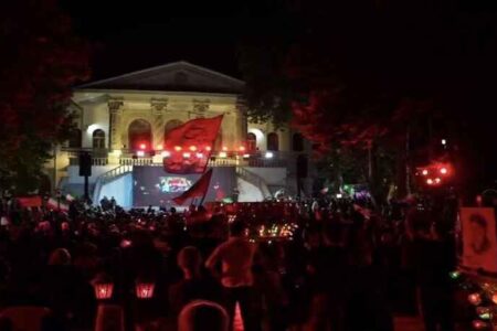 روایت‌هایی از کهنه سرباز آمریکایی در باغ فردوس/محمد معتمدی از ایران خواند