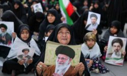 خدا نگهدار، ای تابناک‌ترین قهرمانِ وطن   *فرشته قاسمیان
