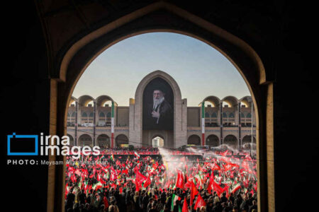سیل جمعیت؛ بانگ رسای همراهی کشور برای وداع با «آقای شهید ایران»