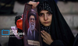 وزیر فرهنگ: ملت ایران از سوگ رهبران خاطره و حماسه جمعی می‌سازد