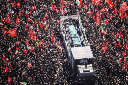 نشستن جایز نیست، باید برخاست ✍️ سیدداود سجادی اسدآبادی