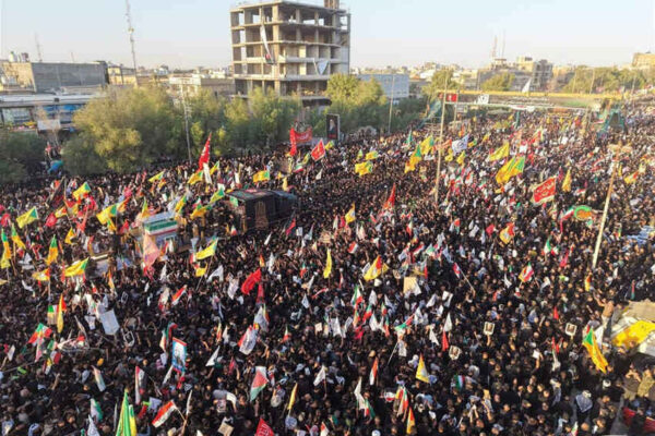 نجف در سوگ رهبر شهید انقلاب اسلامی؛ حضور گسترده مردم عراق در آیین تشییع