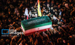 بازتاب مراسم تشییع رهبر شهید در رسانه‌های عراقی؛ جمعیت انبوه سوگواران در نجف و کربلا