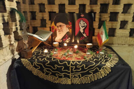 آیین بزرگداشت قائد شهید و شهدای خانواده ایشان از طرف رهبر انقلاب برگزار می‌شود