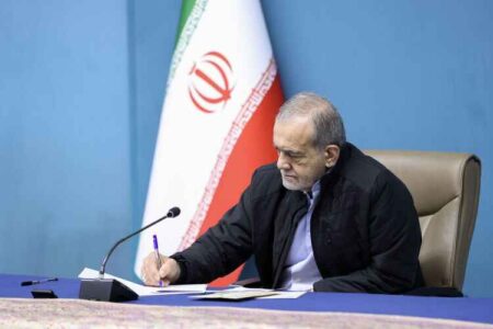 پیام حکیمانه و وحدت آفرین رهبر انقلاب مهمترین پشتوانه برای صیانت از منافع ملی است