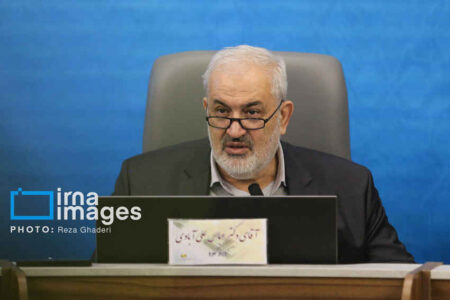 وزیر نیرو: هیچ ماینر قانونی در کشور نداریم/رفع مشکل خاموشیها تا نیمه شهریورماه