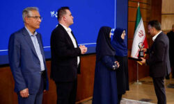 شرکت گاز استان ایلام تندیس سیمین واحد خدماتی سبز کشور را دریافت کرد