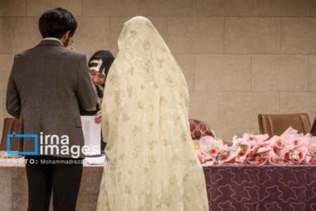 چرا زنان مجرد می‌مانند و مردان ازدواج را عقب می‌اندازند؟