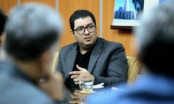 پاسخگویی به ۴۳۳ درخواست مردمی در ۶ نوبت برگزاری میز خدمت در ایلام